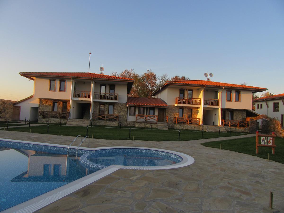 Комплекс Стара Плиска Hotel Екстериор снимка