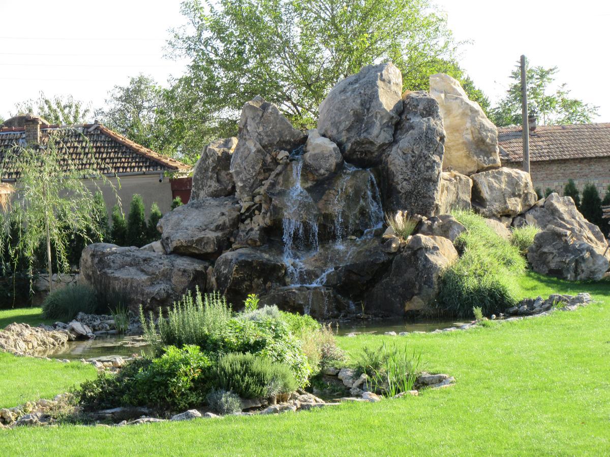 Комплекс Стара Плиска Hotel Екстериор снимка
